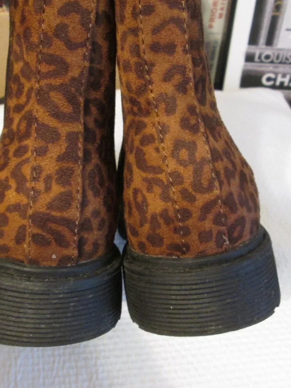 Cat & Jack Girl's Cheeta Print Chelsea Boots Size 4